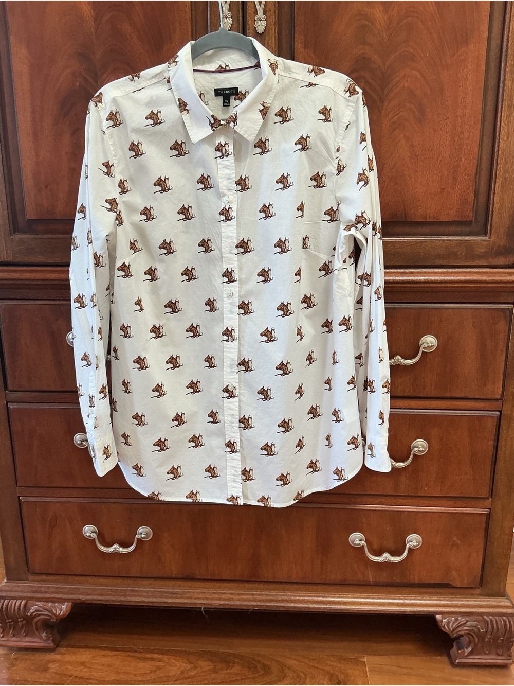 White Men’s Button-Up Shirt with Brown Fox Print